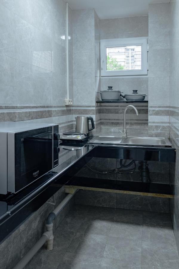 Family Appartments On Buzand Street Yerevan Exterior photo
